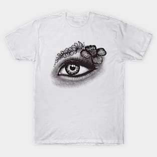 Beautiful eye T-Shirt